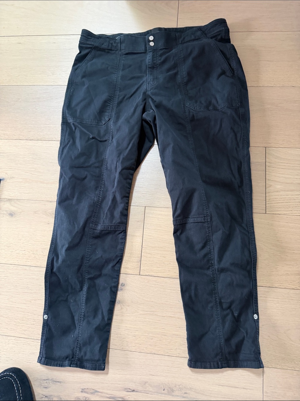 White House Black Market Black Cargo Pants
